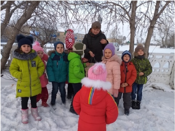 «Құстарды қыста тамақтандырыңыз»